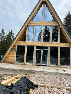 Casă A-Frame 100 m² din panouri SIP – randare produs