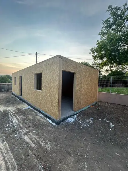 Casă SIP la roșu – fază de montaj